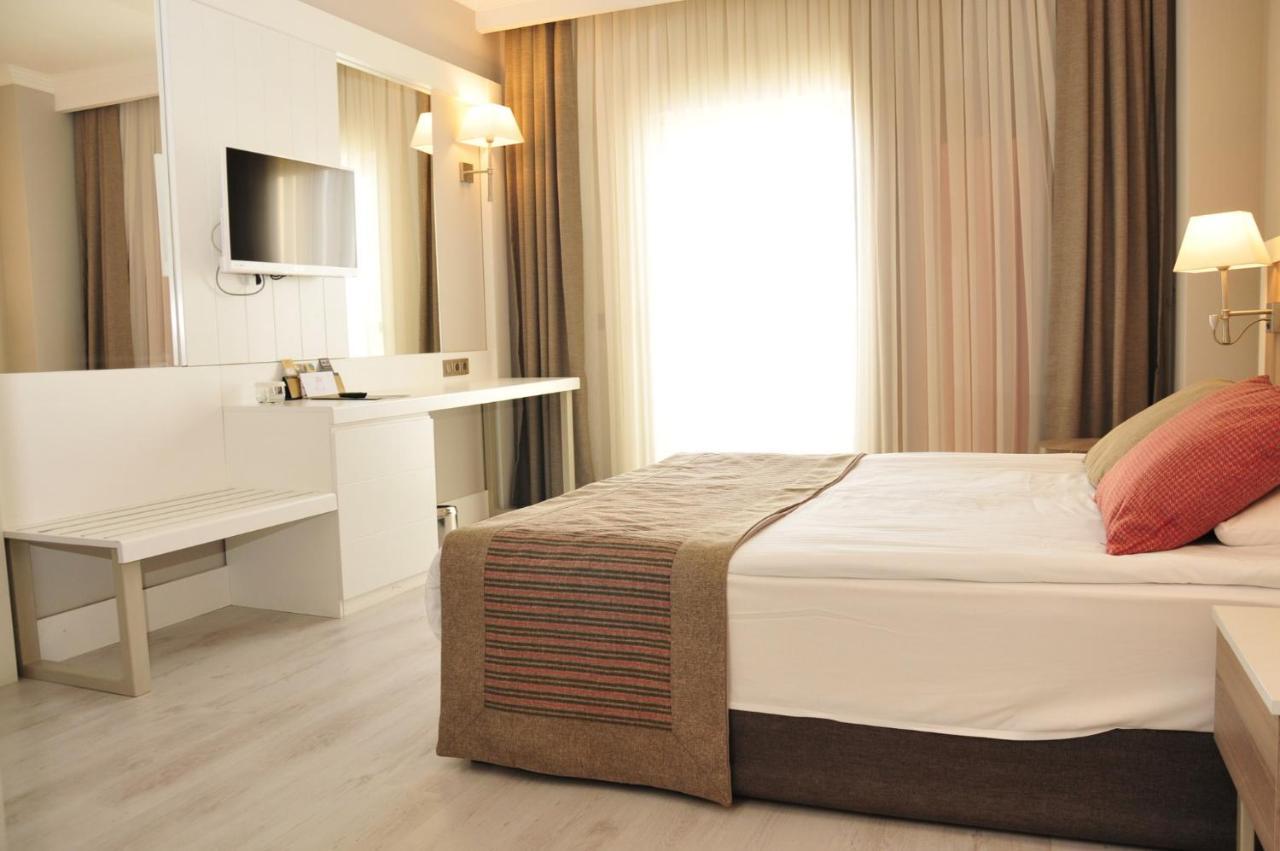 Port River Hotel&spa Side